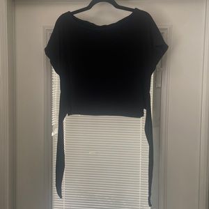 Size L black crop with tie.